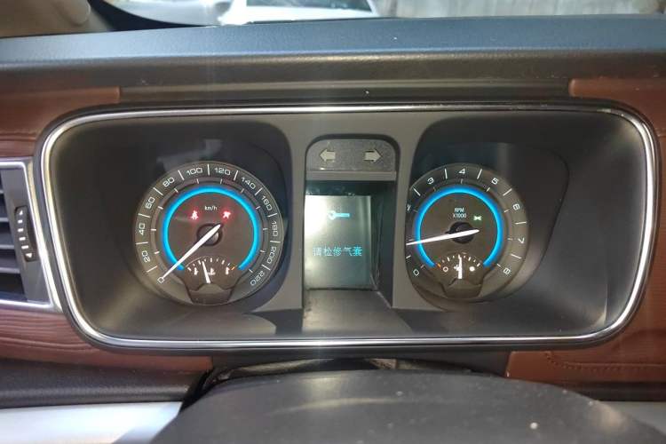 Used Buick GL8 2015 2.4L Luxury Business Premium Edition Instrument Cluster