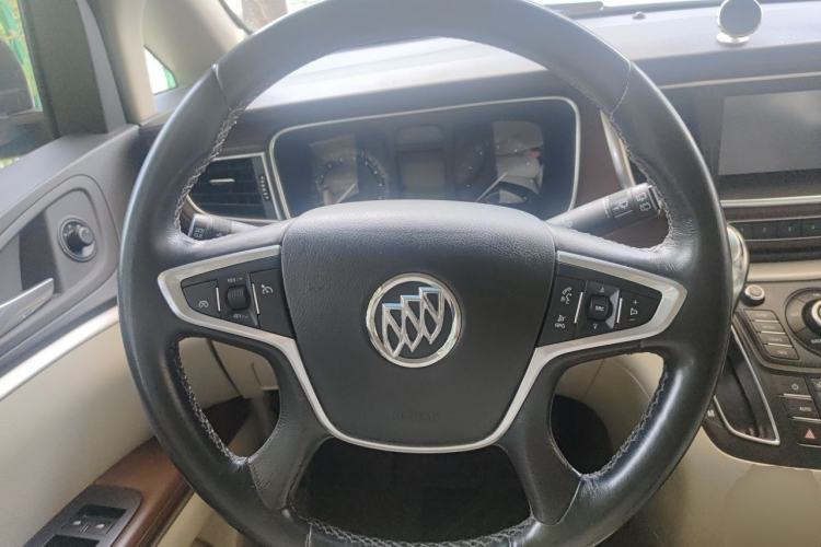 Used Buick GL8 2015 2.4L Luxury Business Premium Edition Steering Wheel
