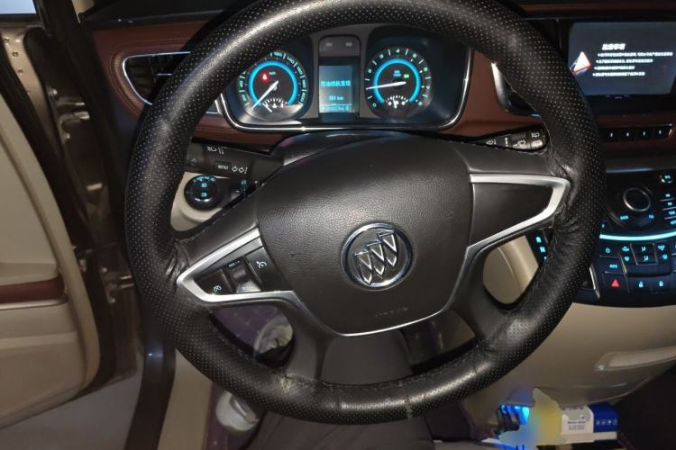 Used Buick GL8 2015 2.4L Luxury Business Premium Edition Steering Wheel