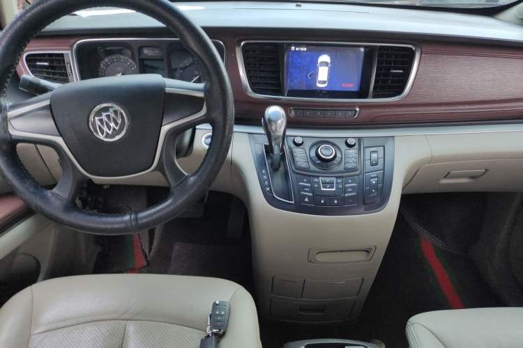 Used Buick GL8 2015 2.4L Luxury Business Premium Edition Center Console