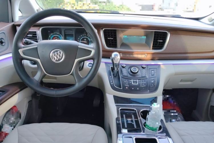 Used Buick GL8 2015 2.4L Luxury Business Premium Edition Center Console