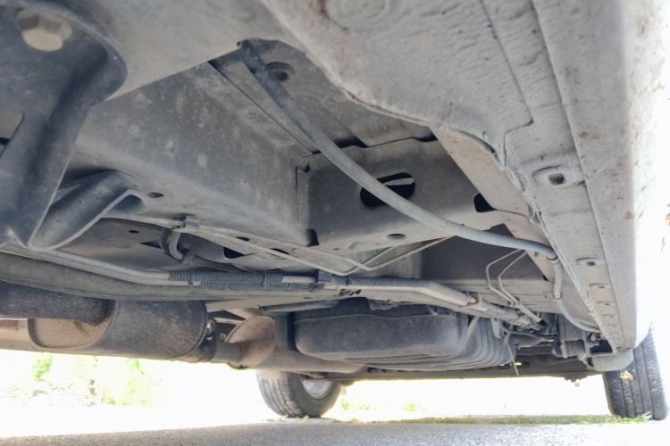 Used Buick GL8 2015 2.4L Luxury Business Premium Edition Chassis Front Left