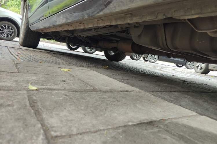 Used Buick GL8 2015 2.4L Luxury Business Premium Edition Chassis Rear Left