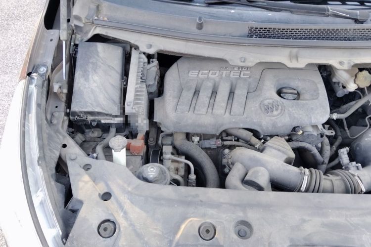 Used Buick GL8 2015 2.4L Luxury Business Premium Edition Engine Bay Right