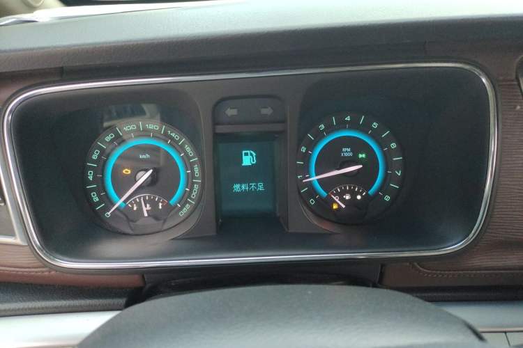 Used Buick GL8 2015 2.4L Luxury Business Premium Edition Instrument Cluster