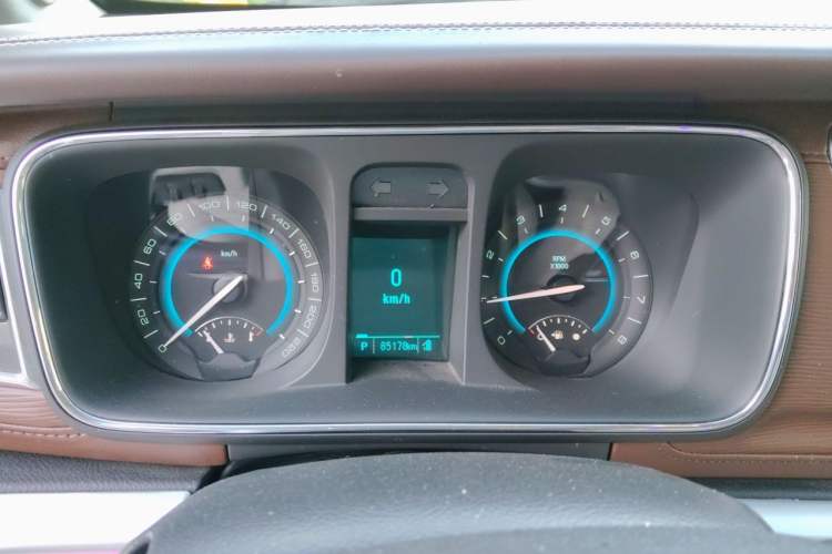 Used Buick GL8 2015 2.4L Luxury Business Premium Edition Instrument Cluster