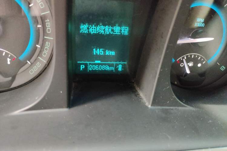 Used Buick GL8 2015 2.4L Luxury Business Premium Edition Odometer Close Up