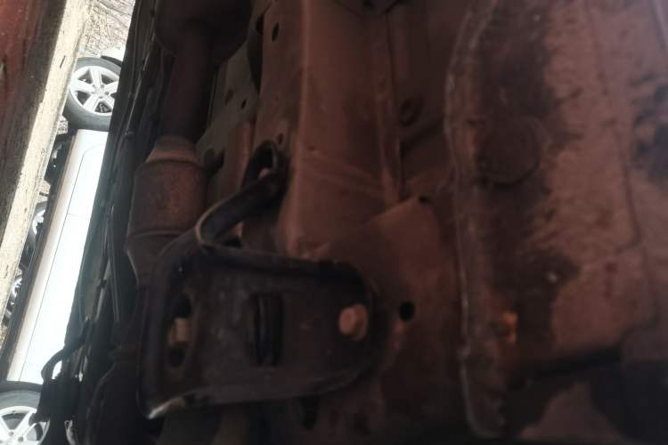 Used Buick GL8 2015 2.4L Luxury Business Premium Edition Chassis Front Right