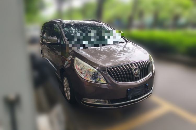 Used Buick GL8 2015 2.4L Luxury Business Premium Edition Front Right 45 Deg