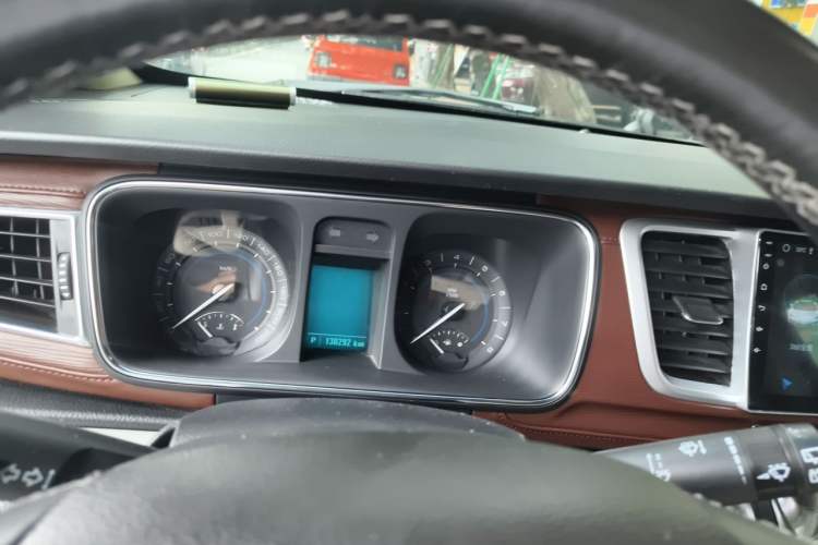 Used Buick GL8 2015 2.4L Luxury Business Premium Edition Instrument Cluster