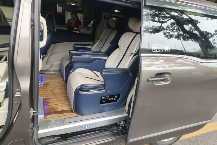 Used Buick GL8 2015 2.4L Luxury Business Premium Edition Left Rear Seat