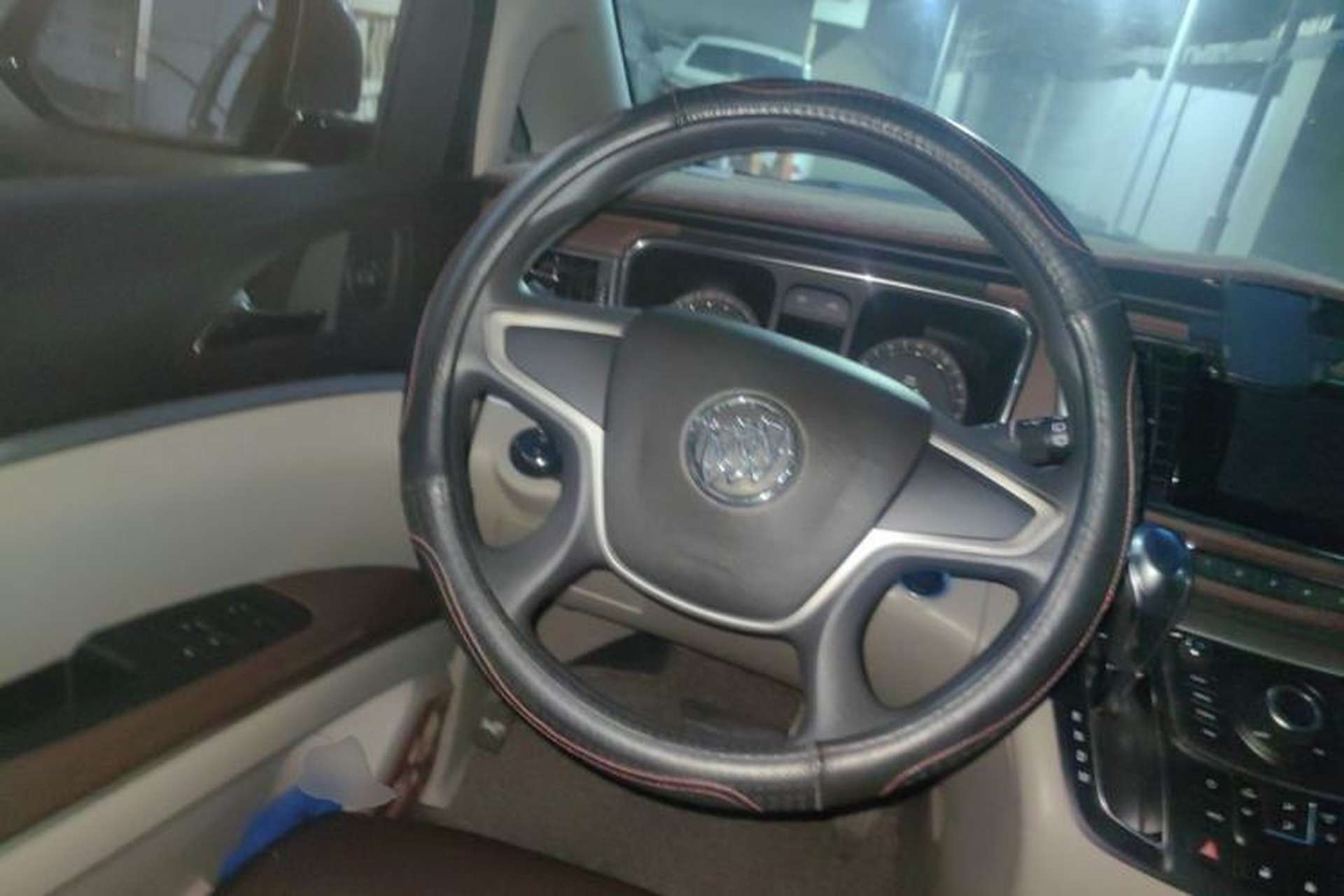 Used Buick GL8 2015 2.4L Luxury Business Premium Edition Steering Wheel