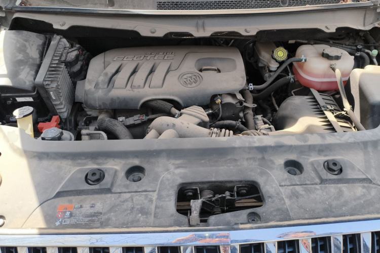 Used Buick GL8 2015 2.4L Luxury Business Premium Edition Engine Bay