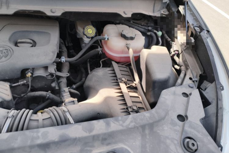 Used Buick GL8 2015 2.4L Luxury Business Premium Edition Engine Bay Left