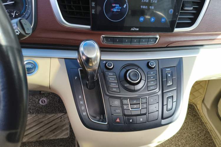 Used Buick GL8 2015 2.4L Luxury Business Premium Edition Gear Lever