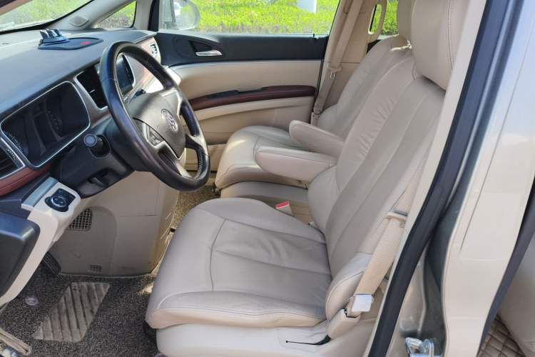 Used Buick GL8 2015 2.4L Luxury Business Premium Edition Left Front Seat