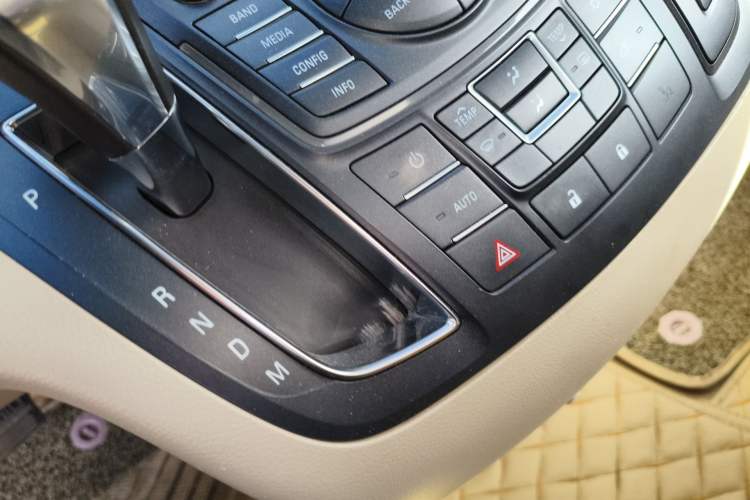 Used Buick GL8 2015 2.4L Luxury Business Premium Edition Vehicle Key