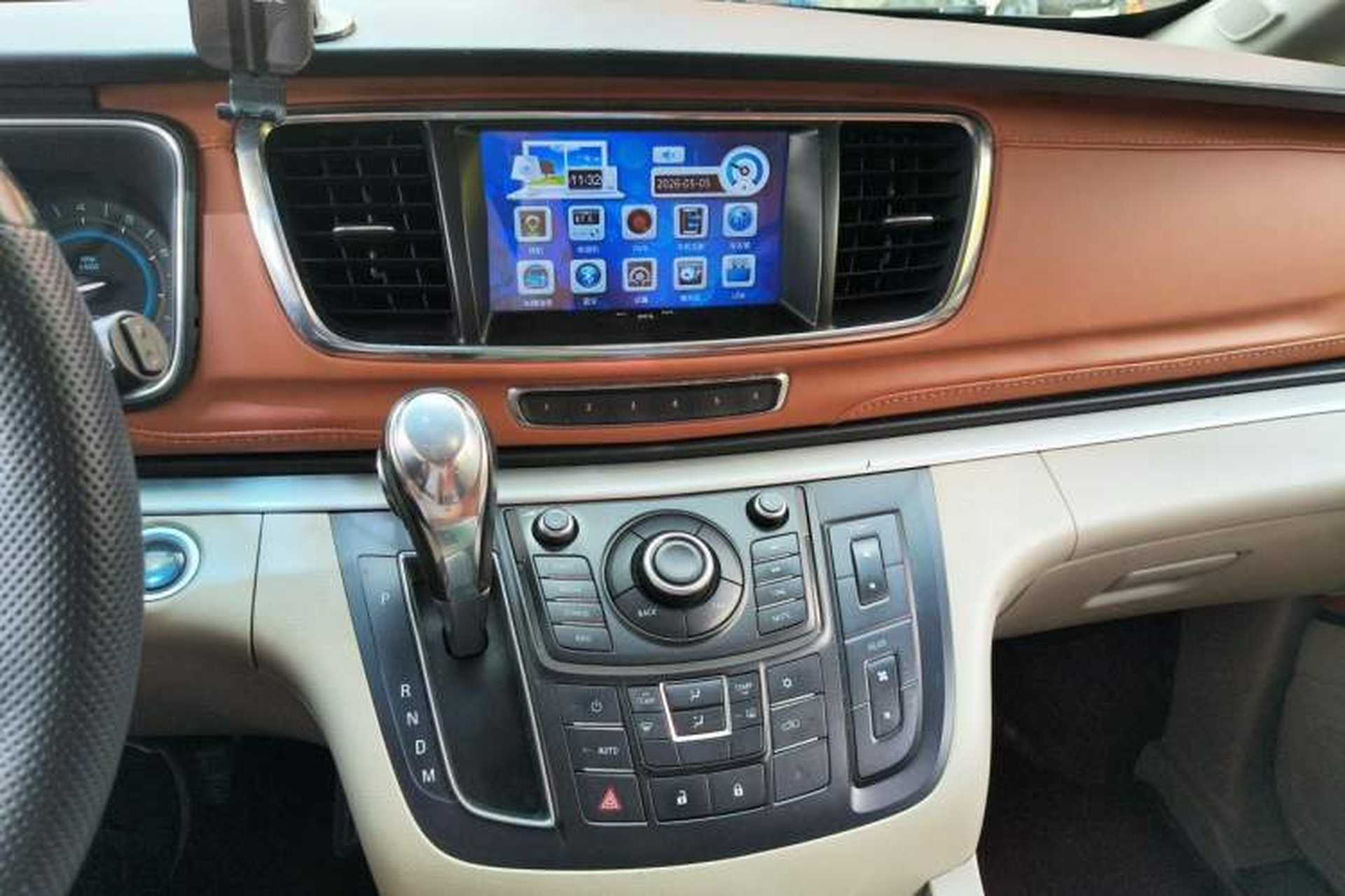 Used Buick GL8 2015 2.4L Luxury Business Premium Edition Audio And AC Panel