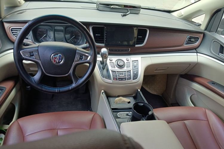 Used Buick GL8 2015 2.4L Luxury Business Premium Edition Center Console