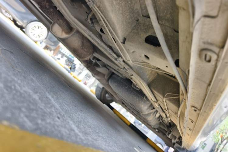 Used Buick GL8 2015 2.4L Luxury Business Premium Edition Chassis Front Left