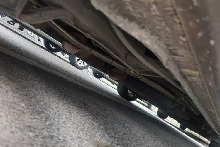 Used Buick GL8 2015 2.4L Luxury Business Premium Edition Chassis Front Left