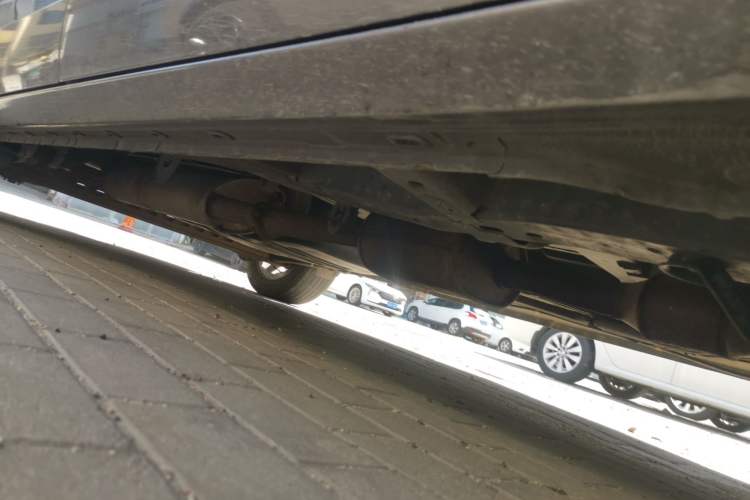 Used Buick GL8 2015 2.4L Luxury Business Premium Edition Chassis Front Right