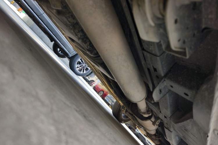 Used Buick GL8 2015 2.4L Luxury Business Premium Edition Chassis Rear Right