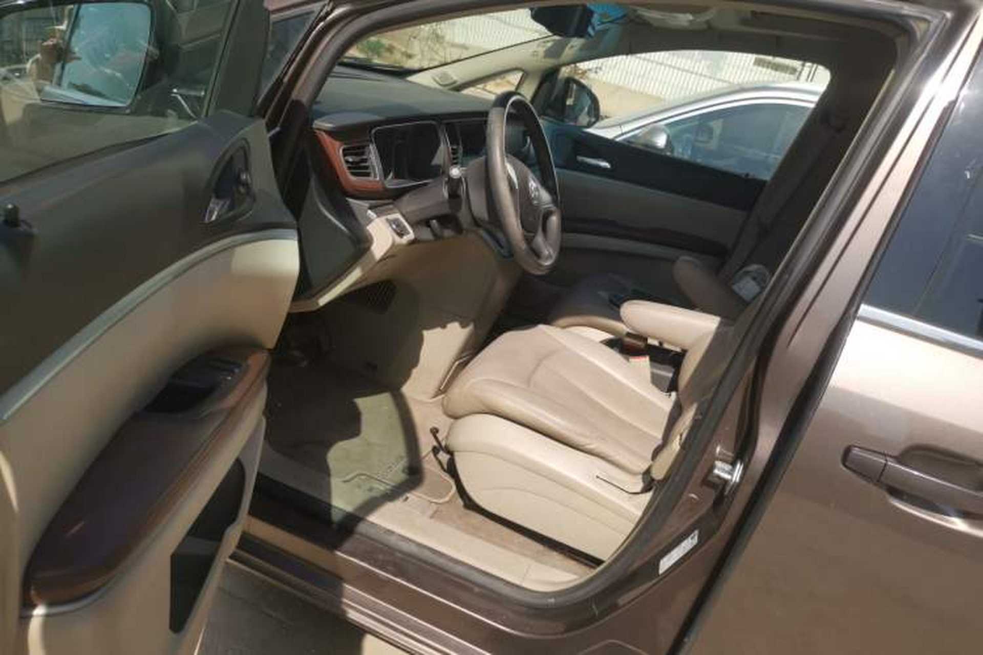 Used Buick GL8 2015 2.4L Luxury Business Premium Edition Driver Seat