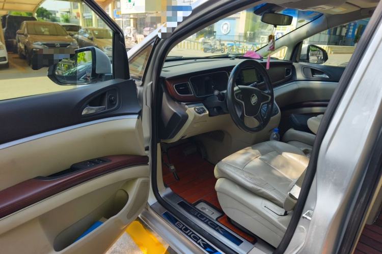 Used Buick GL8 2015 2.4L Luxury Business Premium Edition Driver Seat