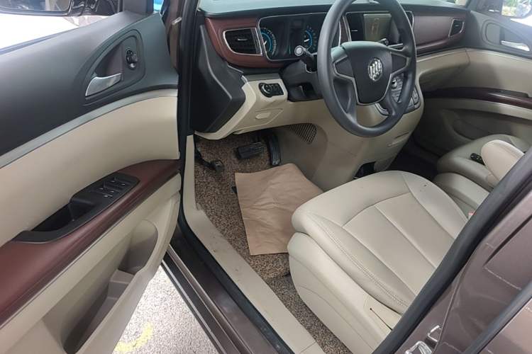 Used Buick GL8 2015 2.4L Luxury Business Premium Edition Driver Seat