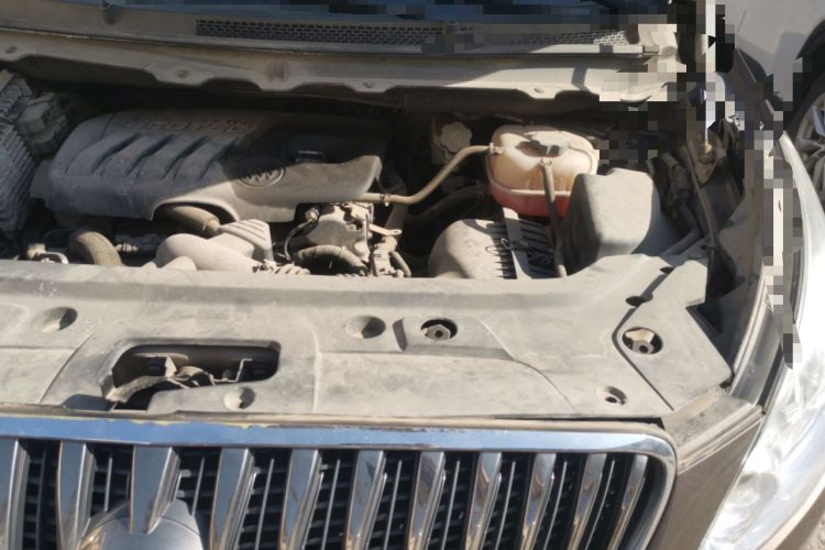 Used Buick GL8 2015 2.4L Luxury Business Premium Edition Engine Bay Left