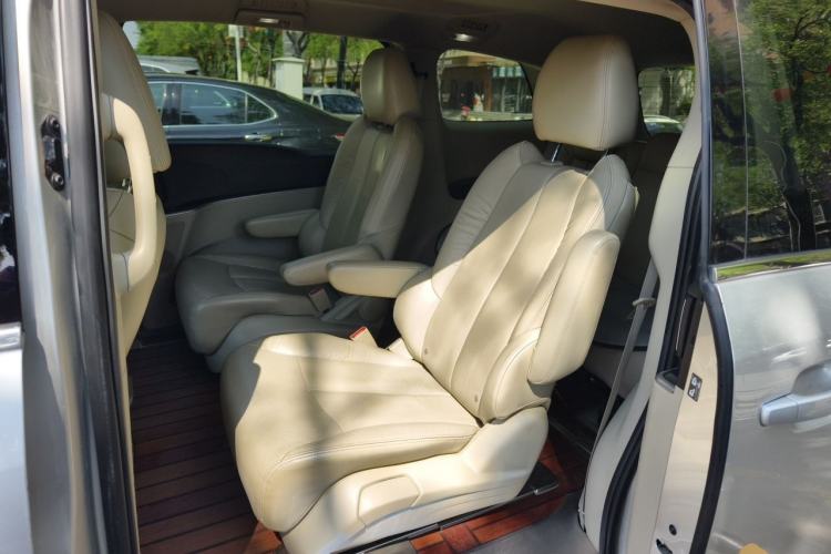 Used Buick GL8 2015 2.4L Luxury Business Premium Edition Left Rear Seat