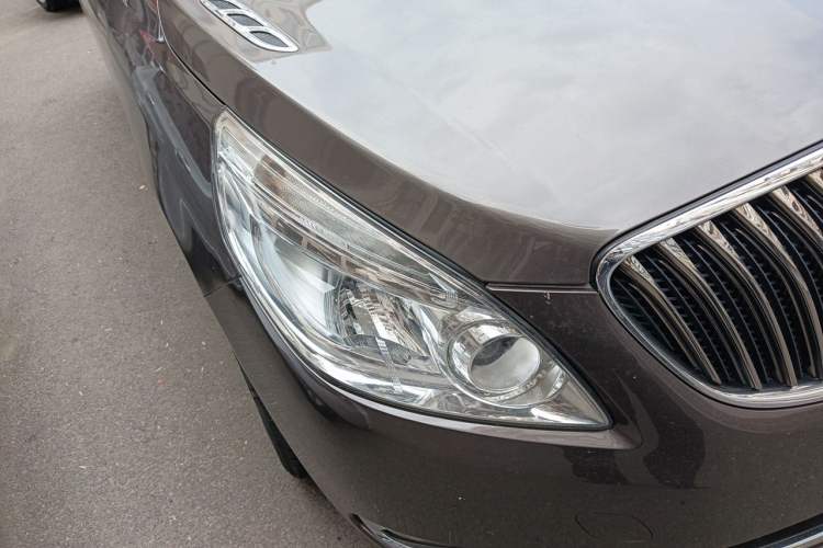 Used Buick GL8 2015 2.4L Luxury Business Premium Edition Right Front Headlight