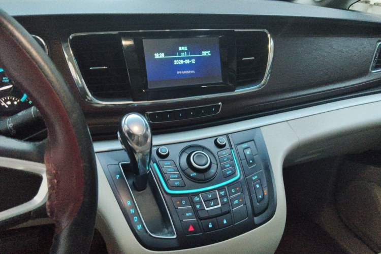 Used Buick GL8 2015 2.4L Luxury Business Premium Edition Audio And AC Panel