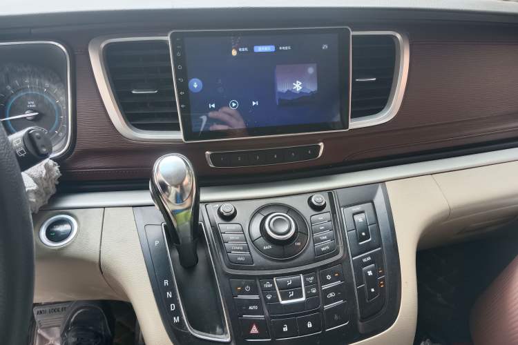 Used Buick GL8 2015 2.4L Luxury Business Premium Edition Audio And AC Panel