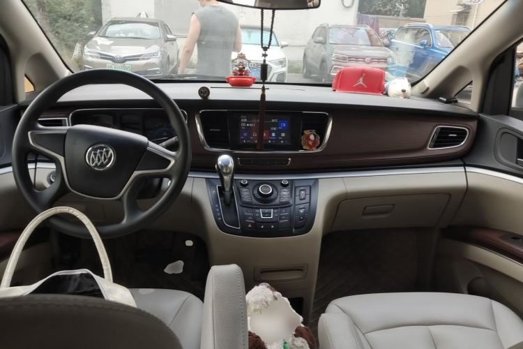 Used Buick GL8 2015 2.4L Luxury Business Premium Edition Center Console