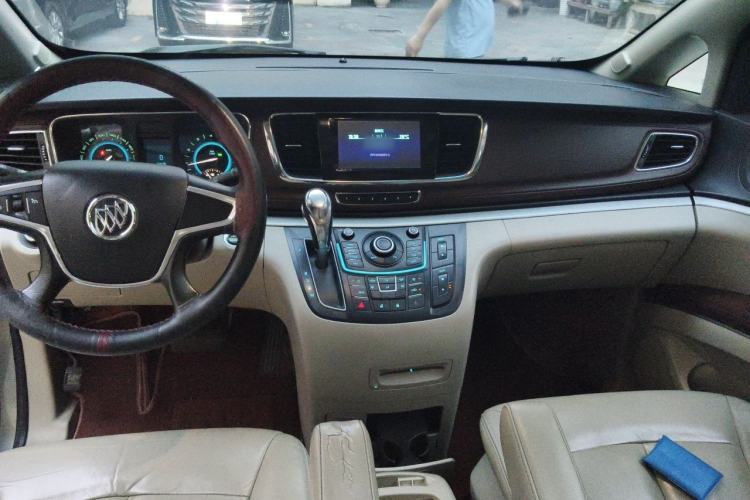 Used Buick GL8 2015 2.4L Luxury Business Premium Edition Center Console