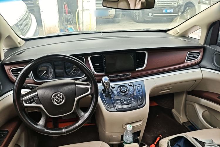 Used Buick GL8 2015 2.4L Luxury Business Premium Edition Center Console