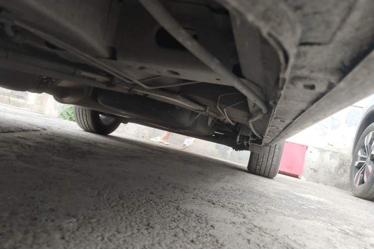 Used Buick GL8 2015 2.4L Luxury Business Premium Edition Chassis Front Left