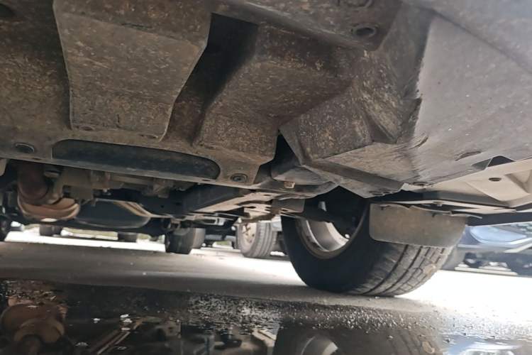 Used Buick GL8 2015 2.4L Luxury Business Premium Edition Chassis Front Left