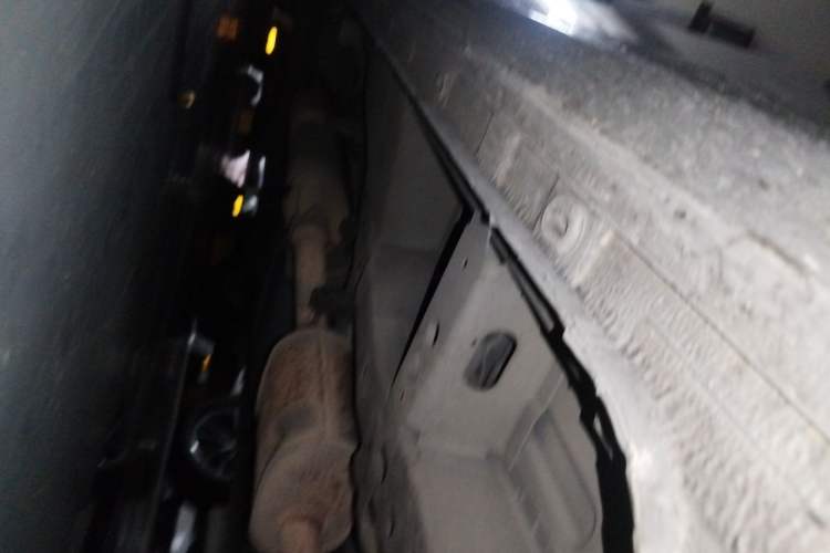 Used Buick GL8 2015 2.4L Luxury Business Premium Edition Chassis Front Right