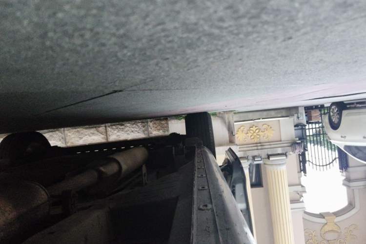 Used Buick GL8 2015 2.4L Luxury Business Premium Edition Chassis Front Right