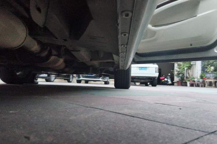 Used Buick GL8 2015 2.4L Luxury Business Premium Edition Chassis Rear Right