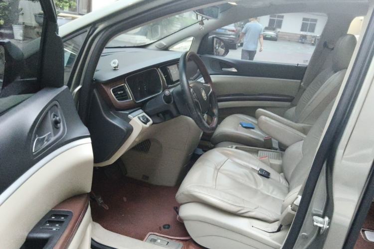 Used Buick GL8 2015 2.4L Luxury Business Premium Edition Driver Seat