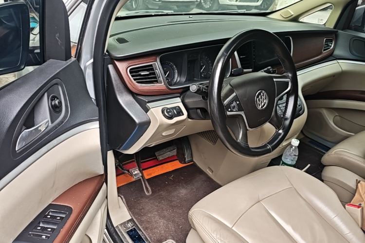 Used Buick GL8 2015 2.4L Luxury Business Premium Edition Driver Seat