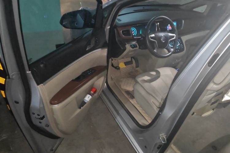 Used Buick GL8 2015 2.4L Luxury Business Premium Edition Driver Seat