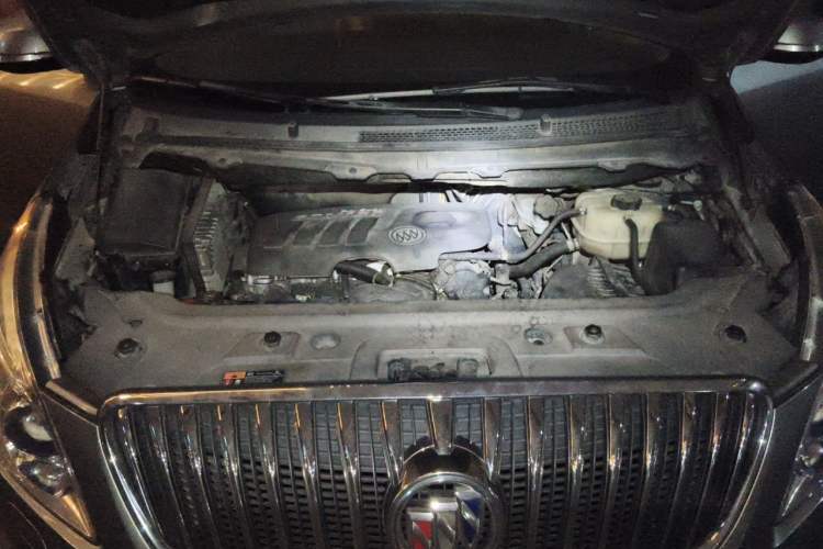 Used Buick GL8 2015 2.4L Luxury Business Premium Edition Engine Bay