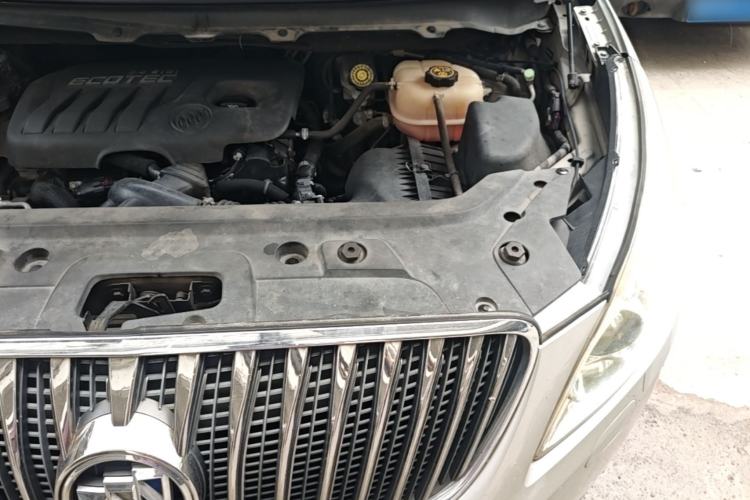 Used Buick GL8 2015 2.4L Luxury Business Premium Edition Engine Bay Left