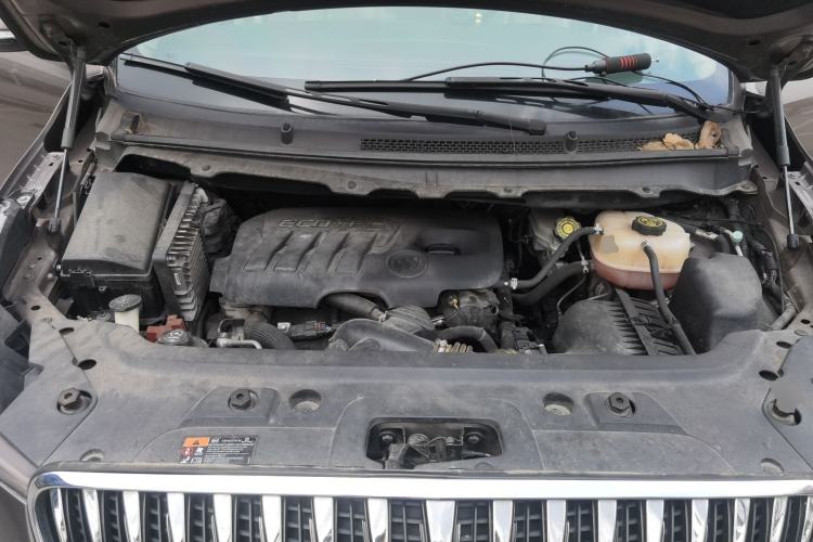 Used Buick GL8 2015 2.4L Luxury Business Premium Edition Engine Bay
