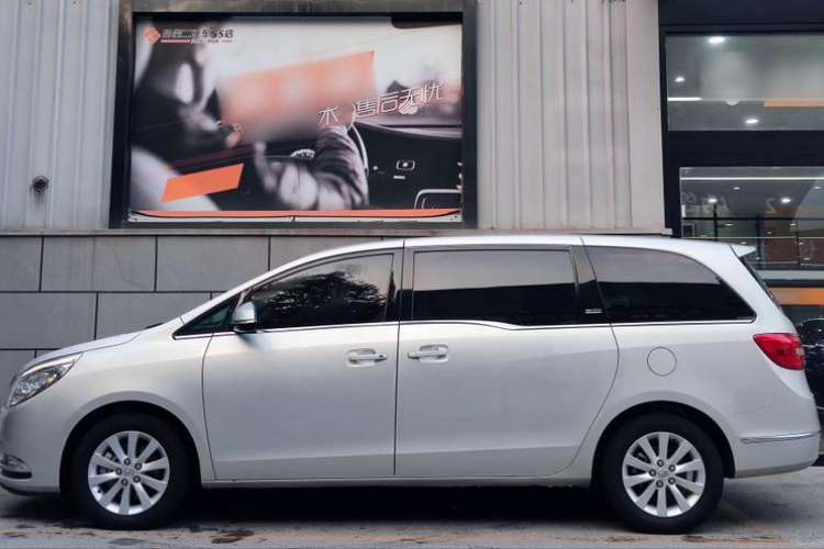 Used Buick GL8 2015 2.4L Luxury Business Premium Edition Exterior 2